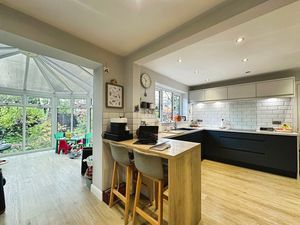 Kitchen- click for photo gallery